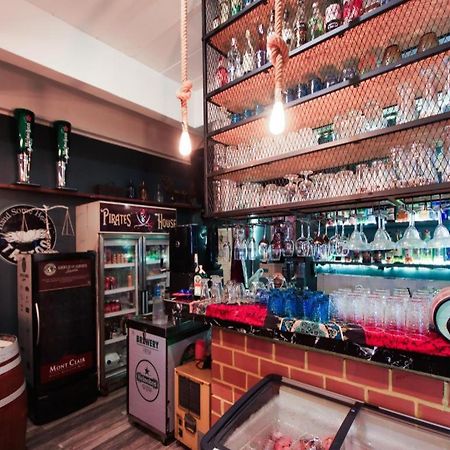 Oyo 1103 Pirates House Hotel Koh Phi Phi Ngoại thất bức ảnh